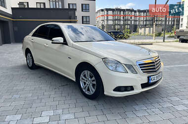 Седан Mercedes-Benz E-Class 2011 в 