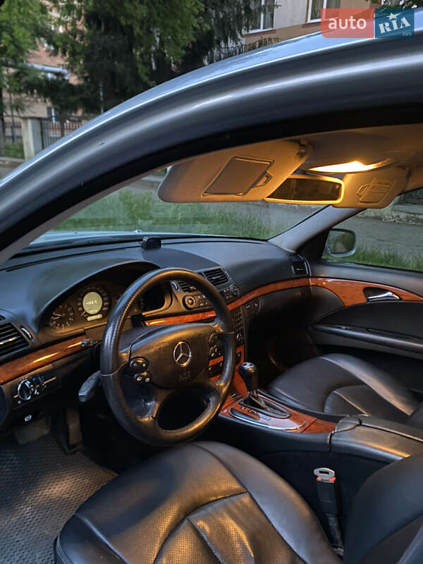 Седан Mercedes-Benz E-Class 2006 в Ужгороде