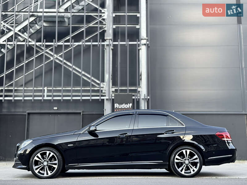 Седан Mercedes-Benz E-Class 2015 в Киеве