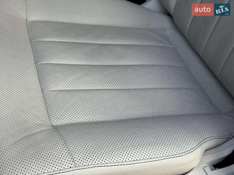 Седан Mercedes-Benz E-Class 2015 в Киеве