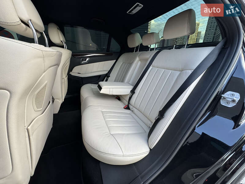 Седан Mercedes-Benz E-Class 2015 в Киеве
