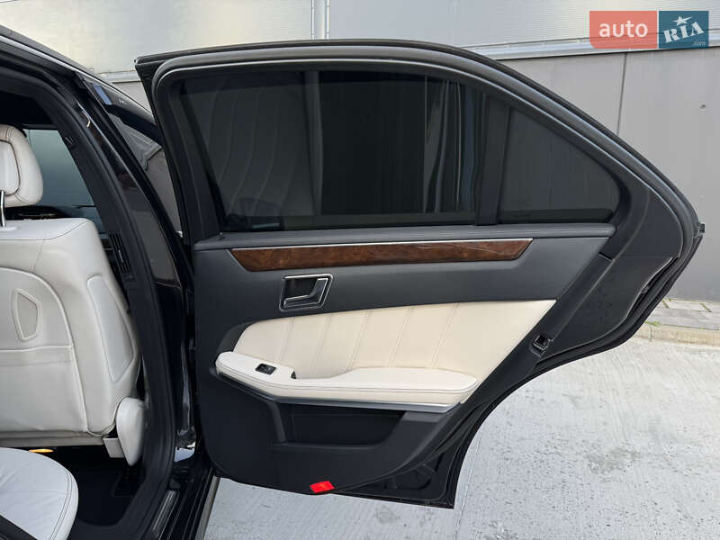 Седан Mercedes-Benz E-Class 2015 в Киеве