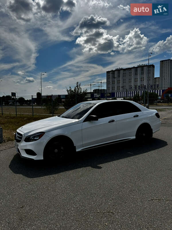 Седан Mercedes-Benz E-Class 2014 в Києві