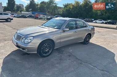Седан Mercedes-Benz E-Class 2003 в Ровно