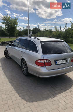 Универсал Mercedes-Benz E-Class 2005 в 