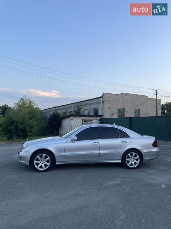 Седан Mercedes-Benz E-Class 2006 в Ильинцах