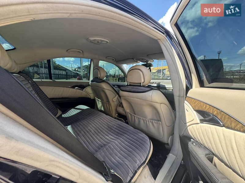 Седан Mercedes-Benz E-Class 2004 в Львове