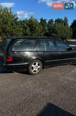 Универсал Mercedes-Benz E-Class 2000 в 