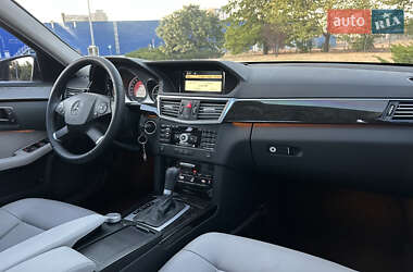 Седан Mercedes-Benz E-Class 2009 в 