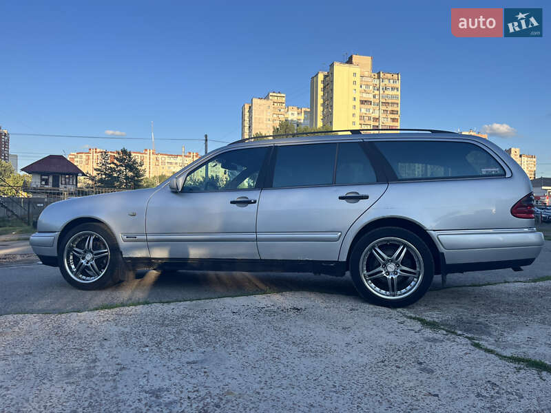 Универсал Mercedes-Benz E-Class 1998 в Киеве