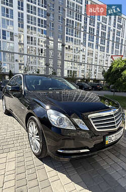 Седан Mercedes-Benz E-Class 2011 в Львові