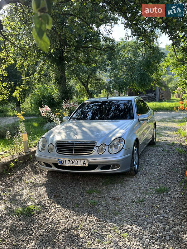Mercedes-Benz E-Class 2002