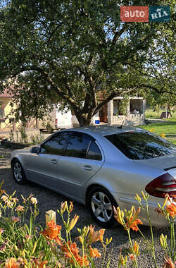 Седан Mercedes-Benz E-Class 2002 в 