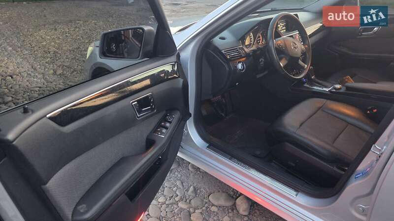 Седан Mercedes-Benz E-Class 2010 в Тячеві