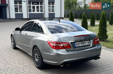 Купе Mercedes-Benz E-Class 2009 в 
