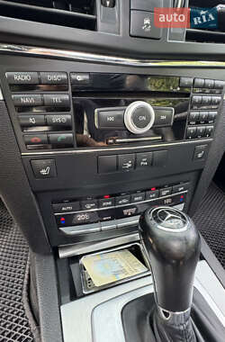 Купе Mercedes-Benz E-Class 2009 в 