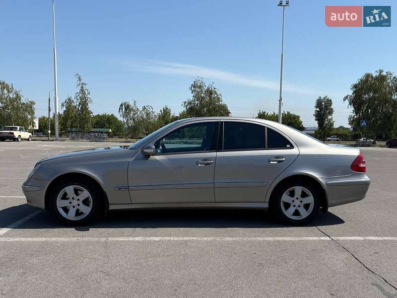 Седан Mercedes-Benz E-Class 2003 в Запорожье