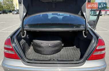 Седан Mercedes-Benz E-Class 2003 в 