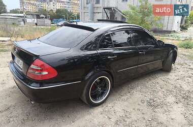 Седан Mercedes-Benz E-Class 2005 в 