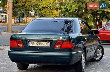 Седан Mercedes-Benz E-Class 1999 в 