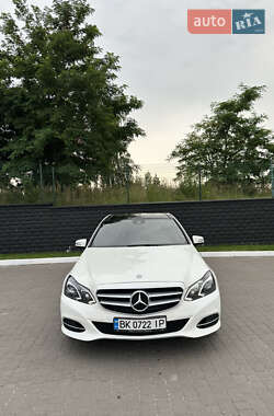 Седан Mercedes-Benz E-Class 2014 в Ровно