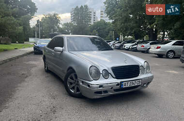 Седан Mercedes-Benz E-Class 2001 в Львове
