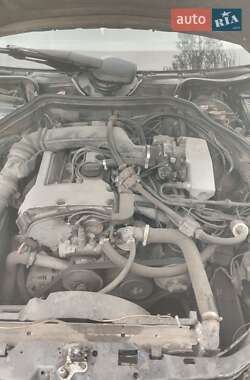 Седан Mercedes-Benz E-Class 1993 в 