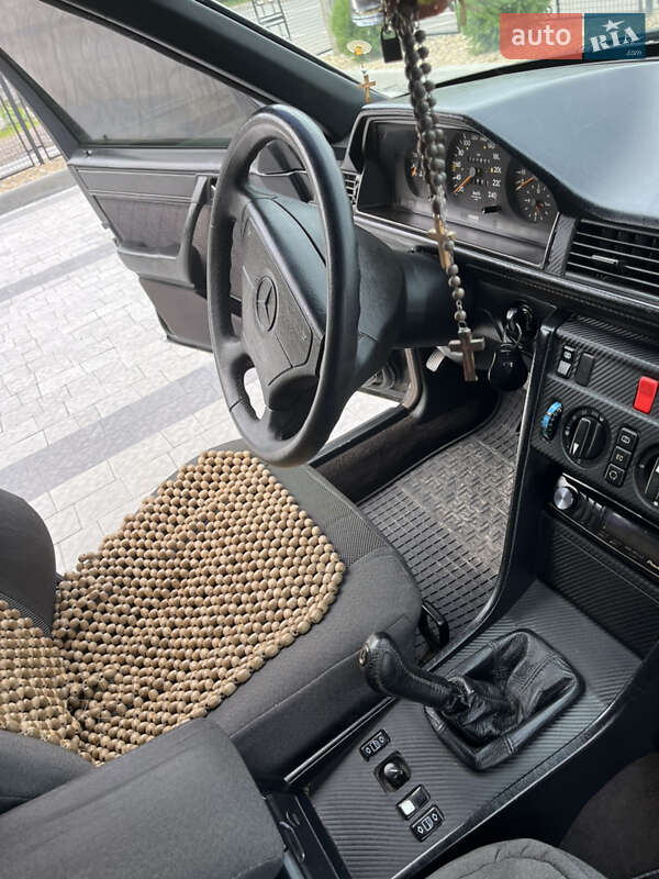 Седан Mercedes-Benz E-Class 1994 в Львове