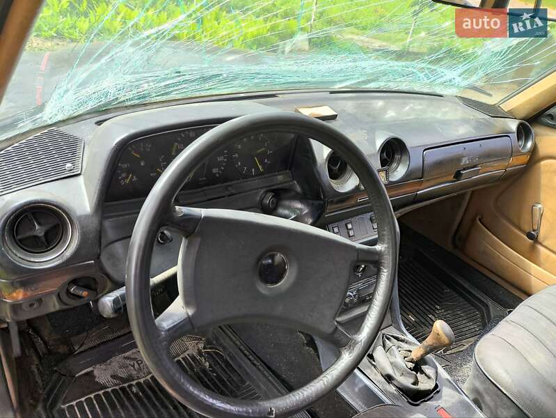 Універсал Mercedes-Benz E-Class 1982 в Ратному
