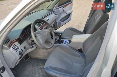 Седан Mercedes-Benz E-Class 2000 в  фото 3 Седан Mercedes-Benz E-Class 2000 в