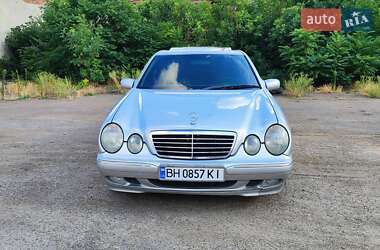Седан Mercedes-Benz E-Class 2000 в Кілії