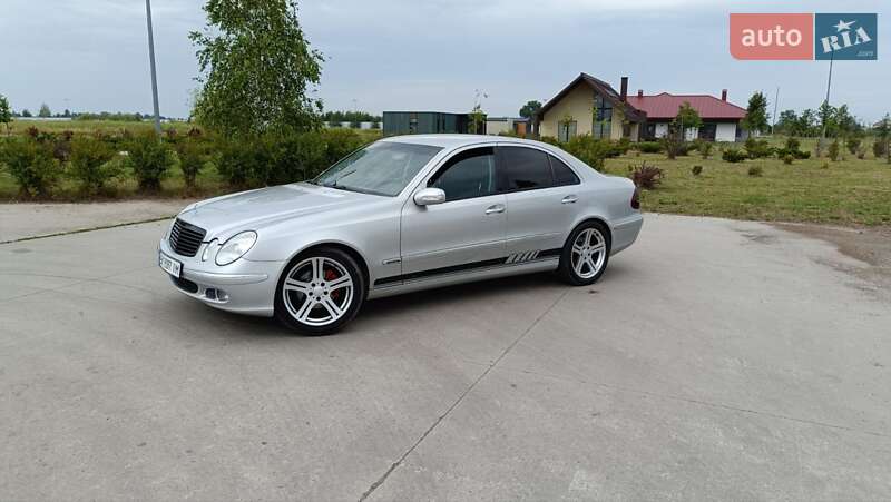 Седан Mercedes-Benz E-Class 2005 в Киеве