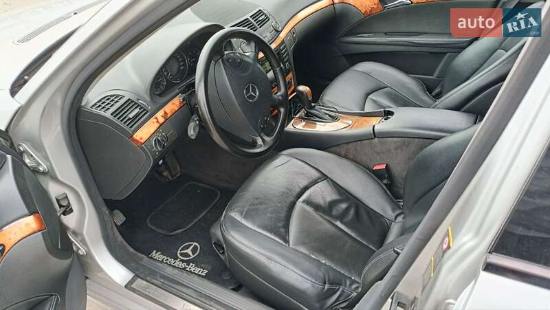 Седан Mercedes-Benz E-Class 2005 в Киеве