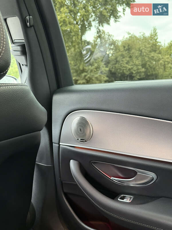 Седан Mercedes-Benz E-Class 2018 в Львове