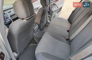 Седан Mercedes-Benz E-Class 2000 в  фото 12 Седан Mercedes-Benz E-Class 2000 в