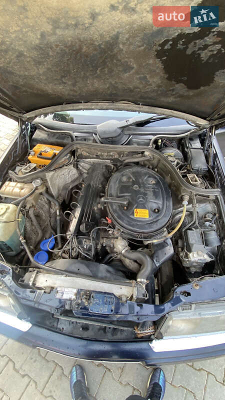 Седан Mercedes-Benz E-Class 1986 в Сокирянах