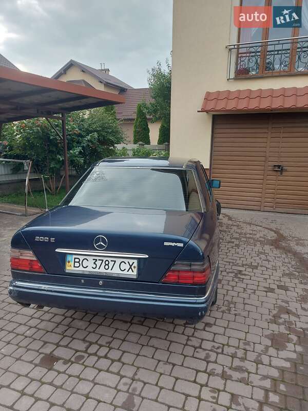 Седан Mercedes-Benz E-Class 1995 в Львові