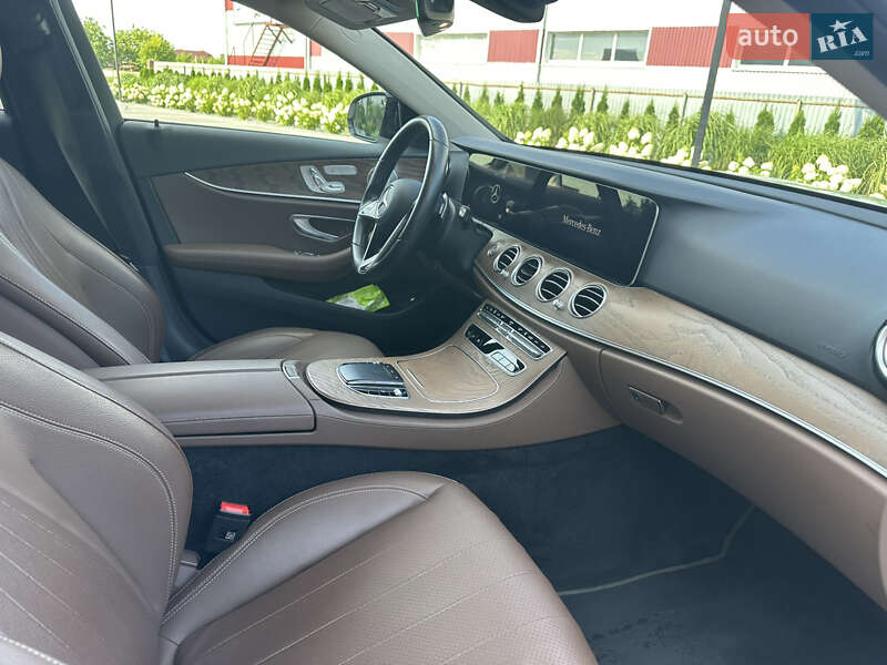 Седан Mercedes-Benz E-Class 2022 в Луцьку