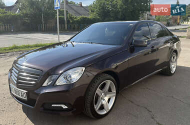 Седан Mercedes-Benz E-Class 2010 в Могилев-Подольске