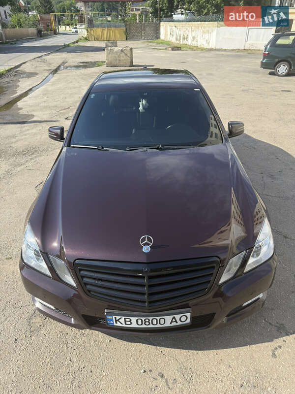 Седан Mercedes-Benz E-Class 2010 в Могилів-Подільському фото 13 Седан Mercedes-Benz E-Class 2010 в Могилів-Подільському