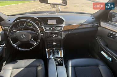 Седан Mercedes-Benz E-Class 2010 в Киеве