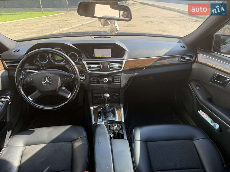 Седан Mercedes-Benz E-Class 2010 в Могилів-Подільському фото 17 Седан Mercedes-Benz E-Class 2010 в Могилів-Подільському