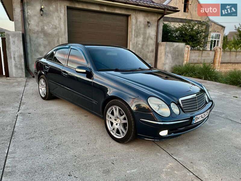 Mercedes-Benz E-Class 2002