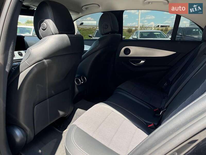 Седан Mercedes-Benz E-Class 2020 в Львове