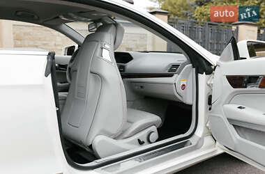 Купе Mercedes-Benz E-Class 2010 в 