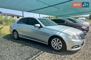 Седан Mercedes-Benz E-Class 2009 в Солотвине