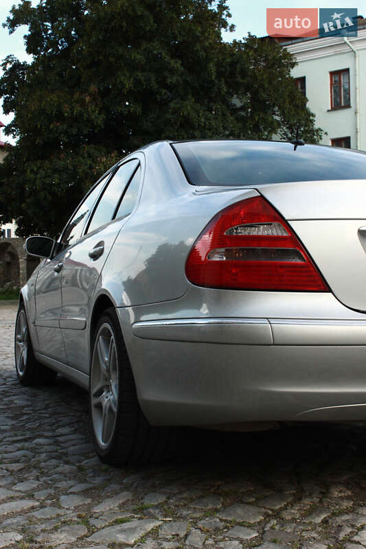 Седан Mercedes-Benz E-Class 2004 в Каменец-Подольском