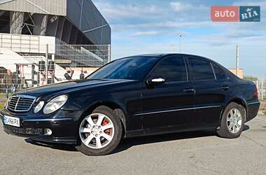 Седан Mercedes-Benz E-Class 2002 в Львове