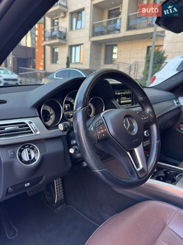 Седан Mercedes-Benz E-Class 2014 в Чернівцях