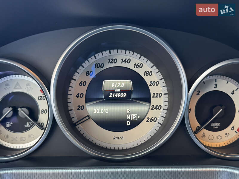 Седан Mercedes-Benz E-Class 2014 в Чернівцях